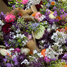 Load image into Gallery viewer, Friday Flowers