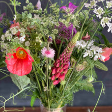 Load image into Gallery viewer, Seasonal Posie