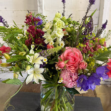 Load image into Gallery viewer, Luxury Seasonal Arrangment
